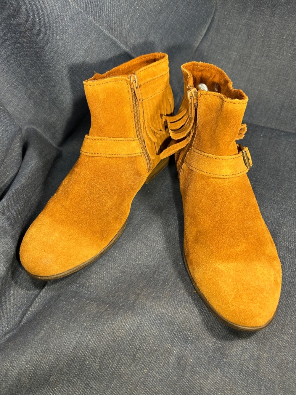Minnetonka leather ankle booties moccasins with fringe - Picture 14 of 14